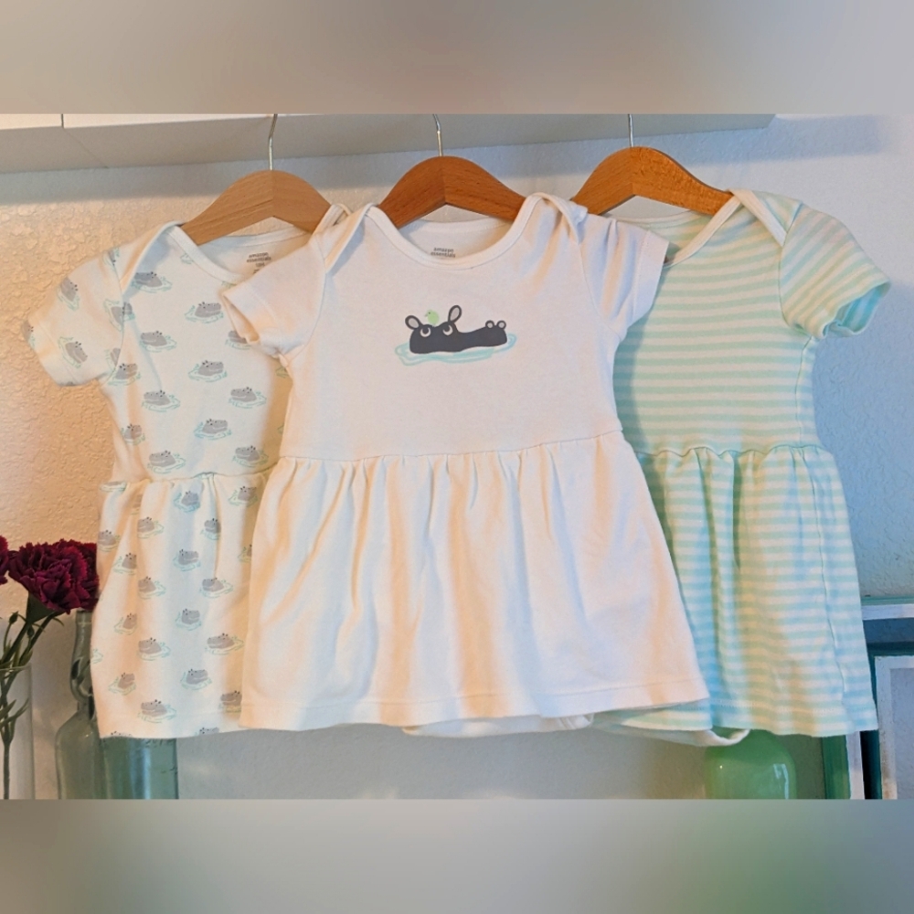 Amazon Essentials Baby Girls' Short-Sleeve Dress, set of three, 18 months